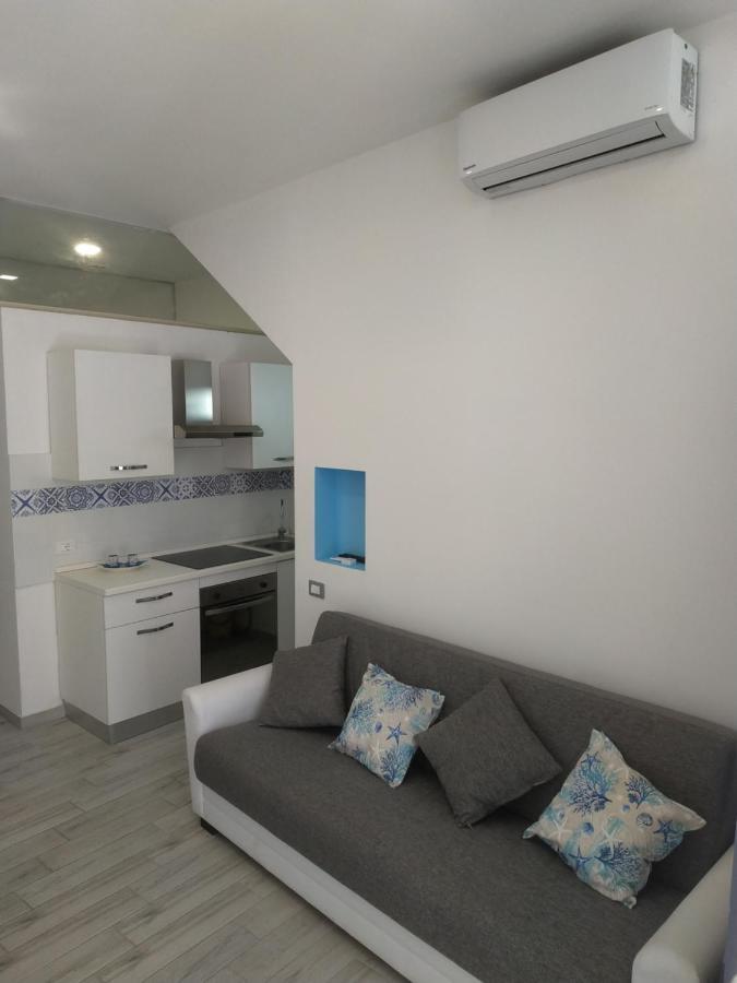 Loft Sul Mare Apartment Giardini Naxos Bagian luar foto